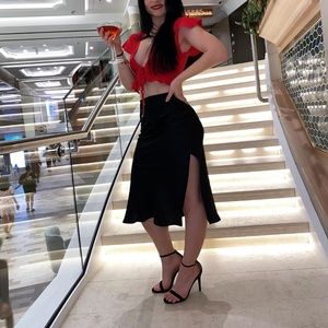 WORN ONCE Princess Polly - Black Midi Skirt w/ Slit - Size 4